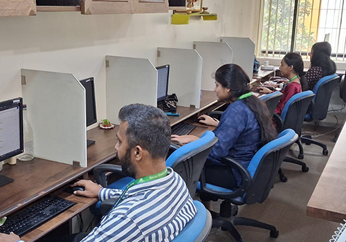 om-sai-credit-ghatkopar-branch7.jpg